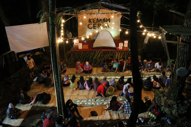 On the evening, there were a drama play and also a wayang puppet show.